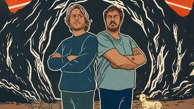De poster toont een illustratie van twee blootsvoetse mannen die rug aan rug staan met de armen over elkaar. Links staat een altaar met tarwehalmen, rechts een altaar met een liggend lam.